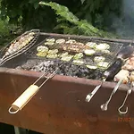 Pid Skeleyu Πανσιόν *