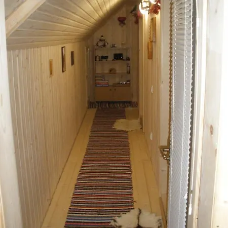 Pid Skeleyu Laseschtschyna