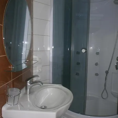 Pid Skeleyu Lazeščyna